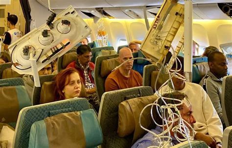 boeing 777 300er crash|Live updates: Singapore Airlines turbulence incident.